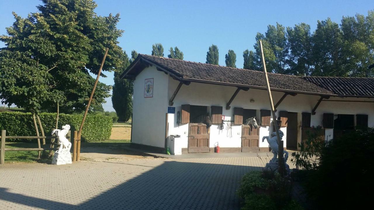 Villa Scuderia 100 pertiche Villanterio Exterior foto